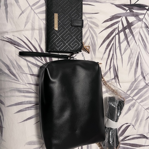 Aldo black cross body bag and wallet - Picture 3 of 4